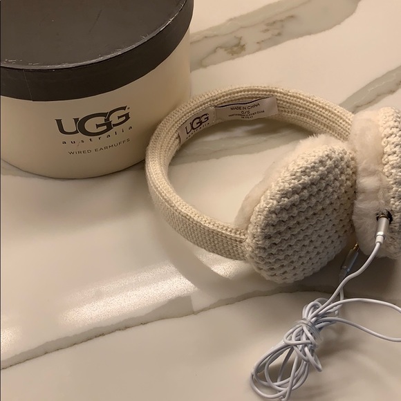 Ugg Wired earmuffs cream colored with box - Picture 8 of 8